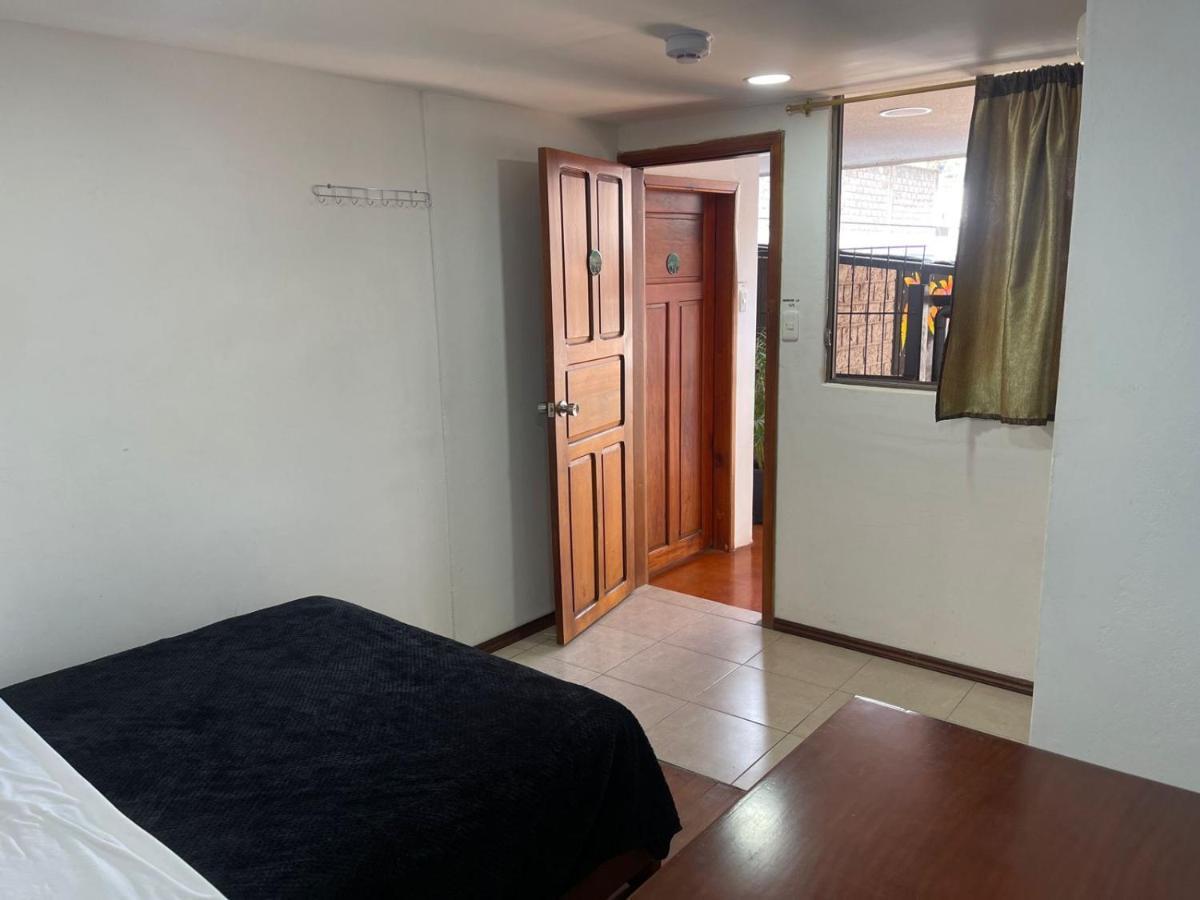 El Jardin Escondido Party Hostel بانيوس المظهر الخارجي الصورة