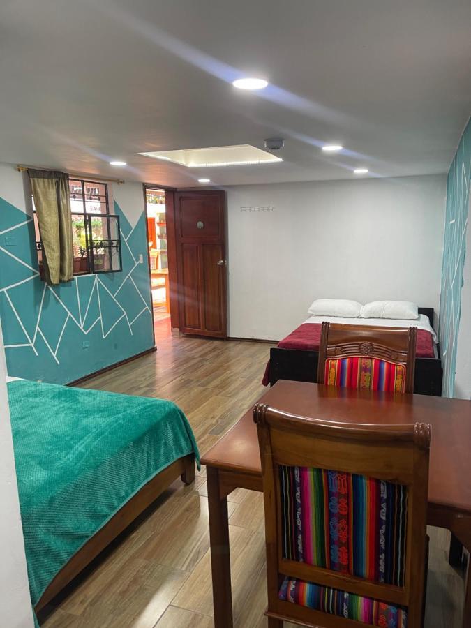 El Jardin Escondido Party Hostel بانيوس المظهر الخارجي الصورة