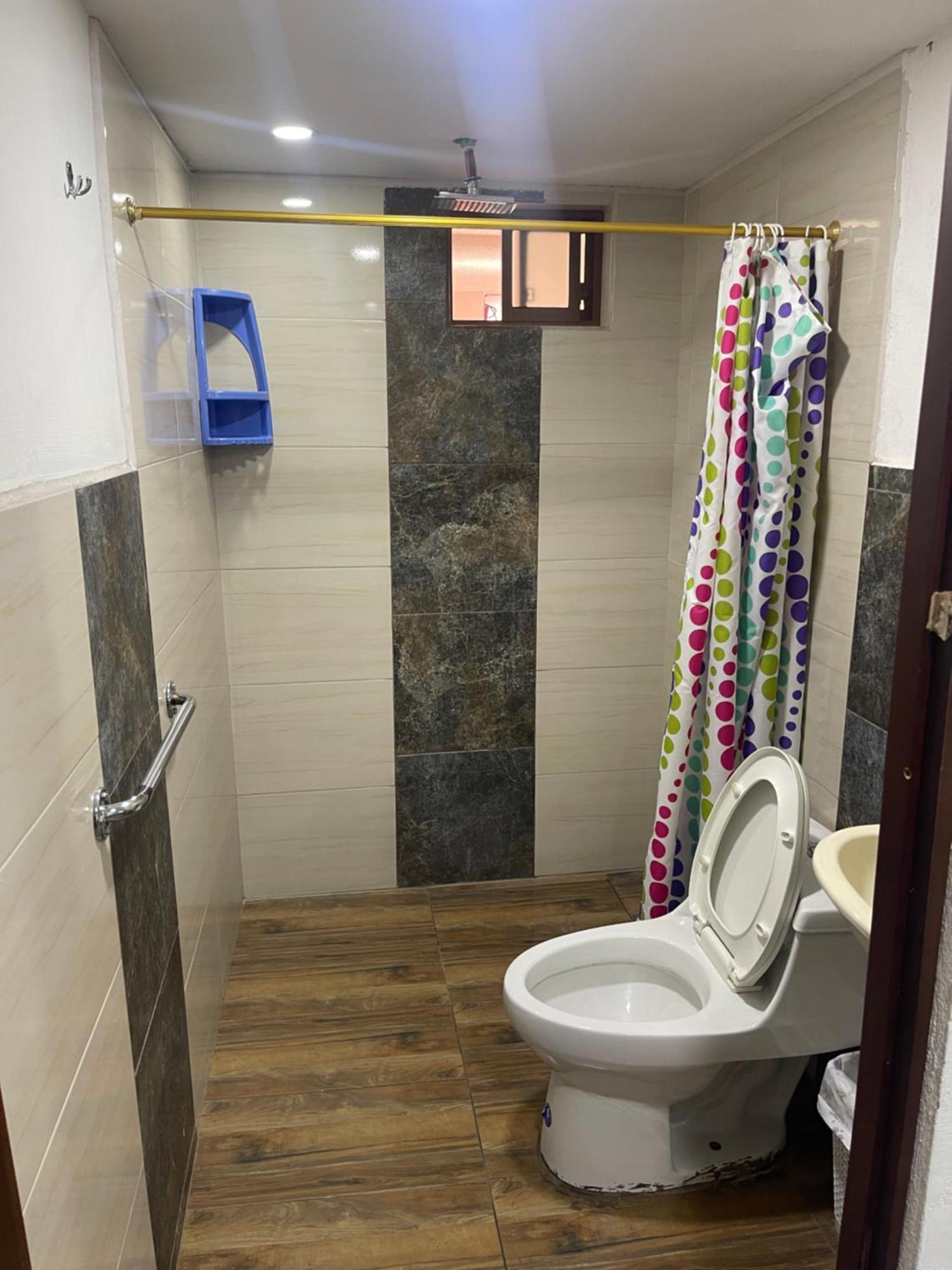 El Jardin Escondido Party Hostel بانيوس المظهر الخارجي الصورة