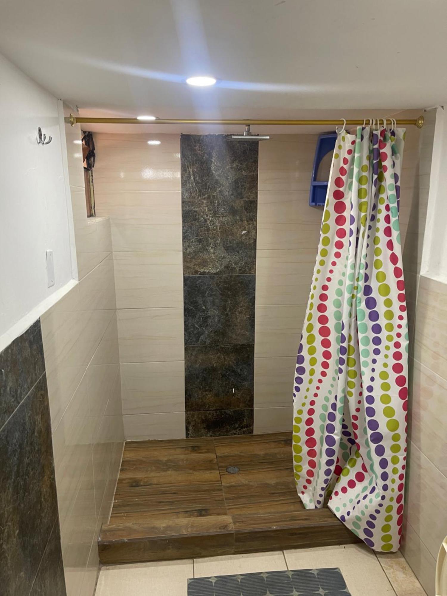 El Jardin Escondido Party Hostel بانيوس المظهر الخارجي الصورة