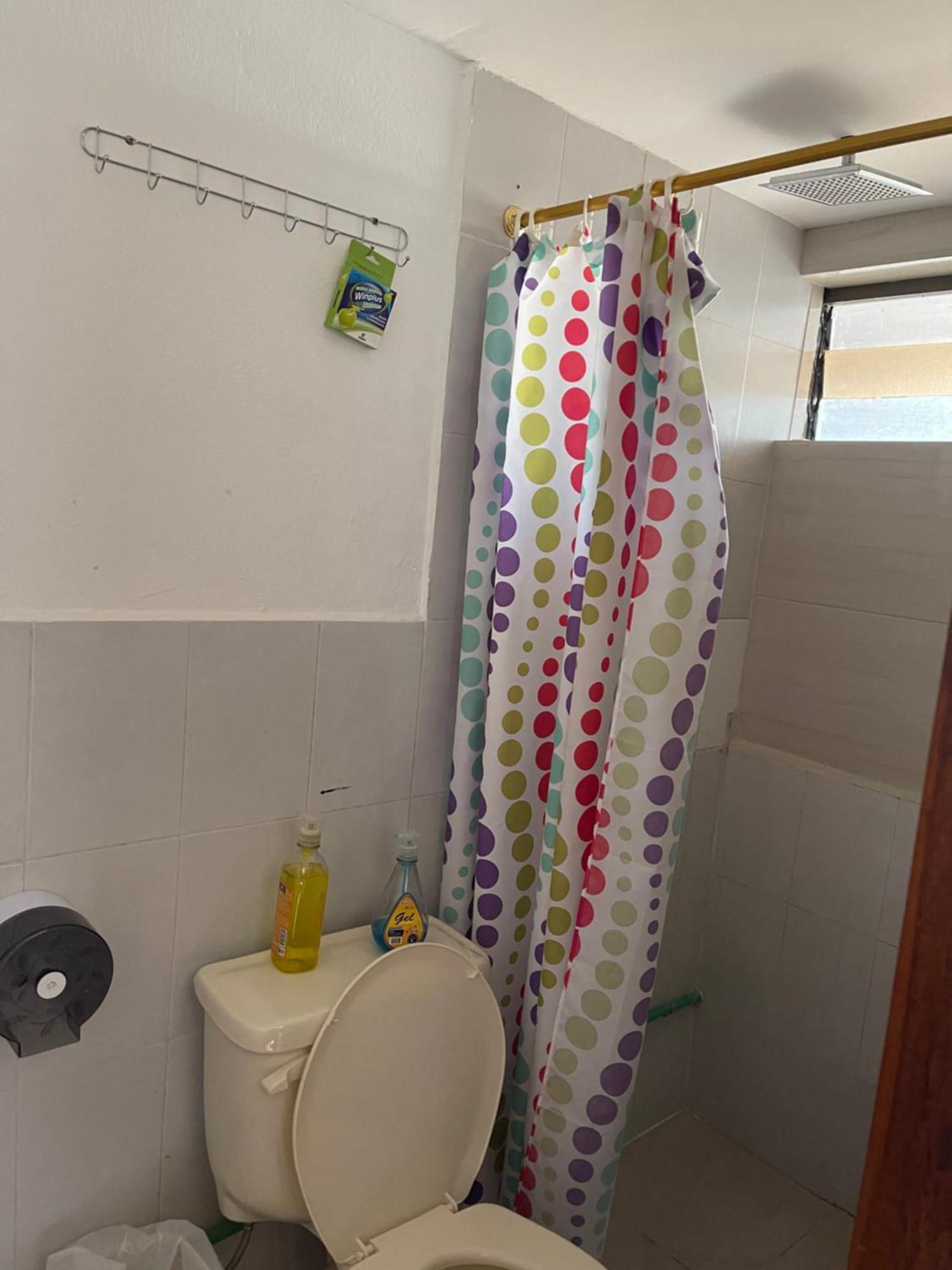 El Jardin Escondido Party Hostel بانيوس المظهر الخارجي الصورة